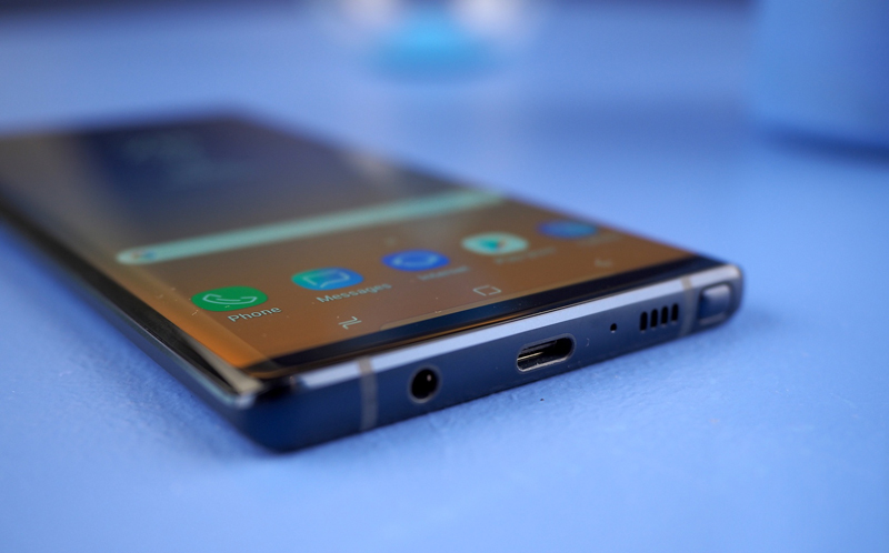 Cổng sạc trên điện thoại Samsung Galaxy Note 9