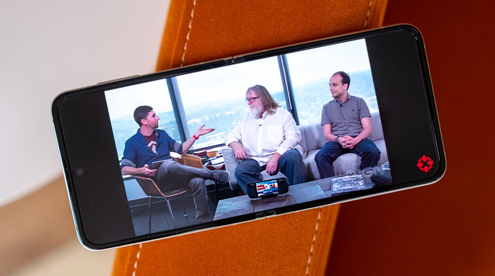 Samsung Galaxy Z Flip3 5G 256GB | Trải nghiệm xem video tuyệt đỉnh với công nghệ 5G